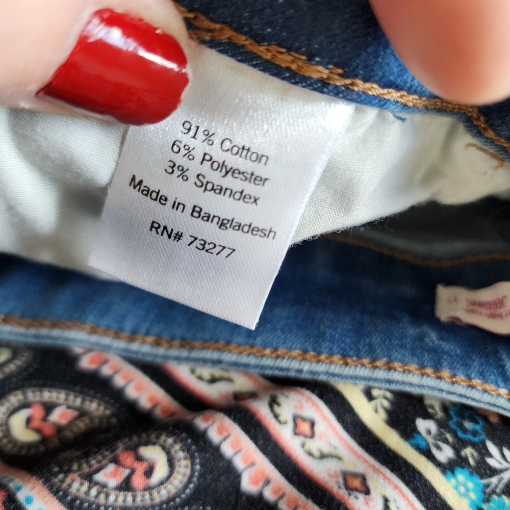 Faded Ripped Jegging - Picture 12 of 12